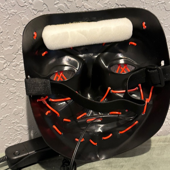 Light up The Purge Mask - Picture 4 of 5